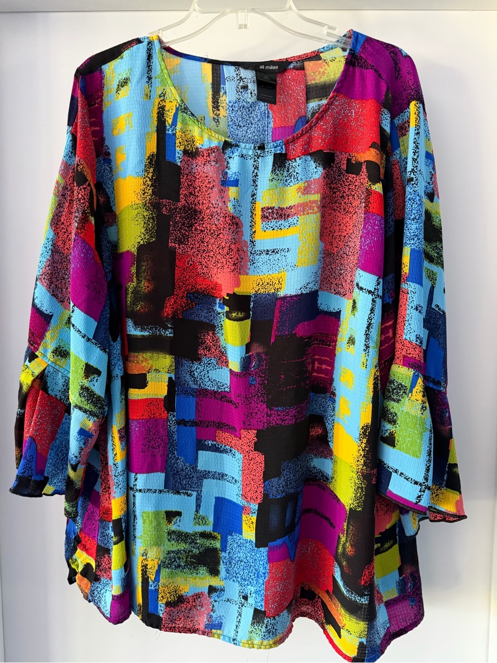 Ali Miles Vibrant Multi-Color Abstract Scoop Neck Blouse